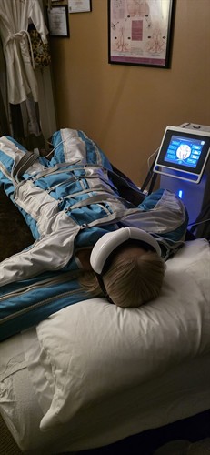 Lymph Compression PressoTherapy session
