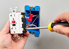 Gallery Image outlet_installation_largo_fl.jpg