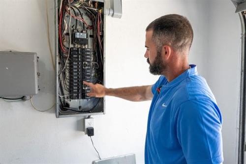 Gallery Image surge-protection-largo-fl.jpg