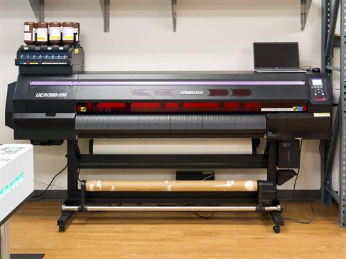 Gallery Image upsstore2-15_54794455574_o.jpg