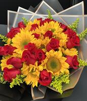 Luxury Bouquet with Sunflowers