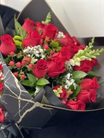 Luxury Mix Bouquet - 12 Roses