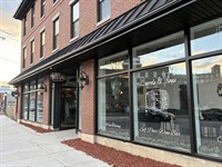 Gallery Image Exterior_Day_Christmas.jpg