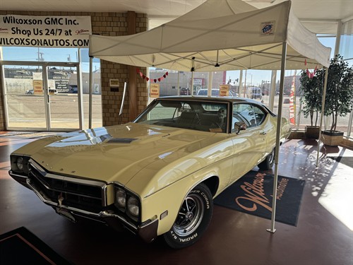 Gallery Image IMG_2445.jpeg