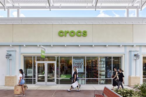 Tampa Premium Outlets- Crocs