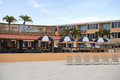 Flippers Beach Bar & Grille