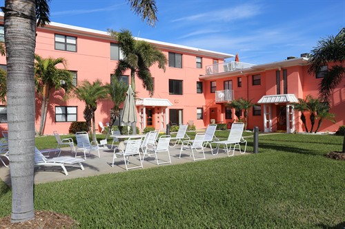 Gallery Image GW_Courtyard_1.JPG