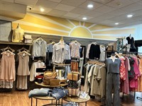Sales Associate – Mission Road Boutique & The Well