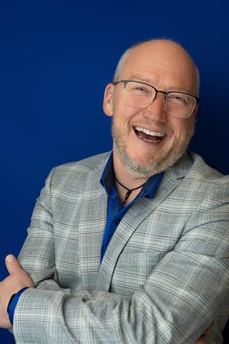 Fun professional headshot Fun professional headshot