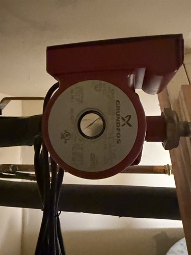 grunfros recirculation pump to keep immediate hot water at every faucet 