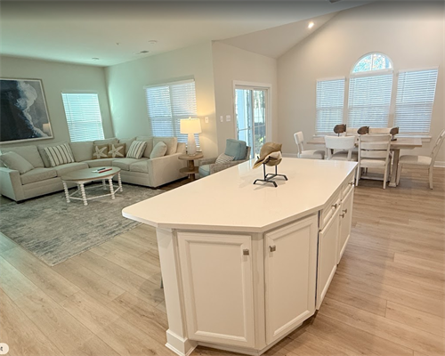 Gallery Image 12103_Landing_-1st_FLr.png