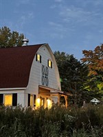 Gallery Image barn_at_night_500_max.jpg