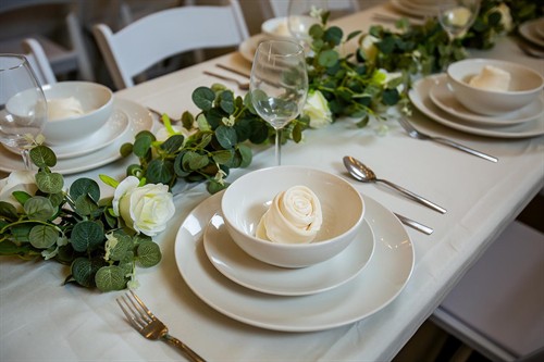 Linen & Place Settings