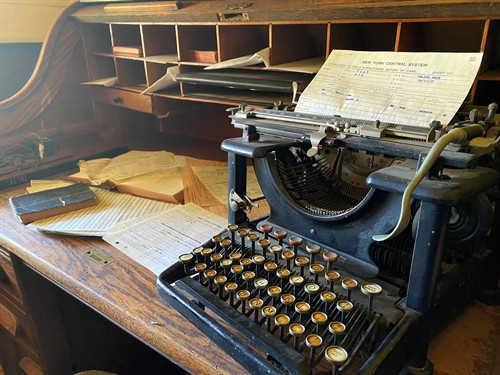 Accurate Historical Displays and Vignettes