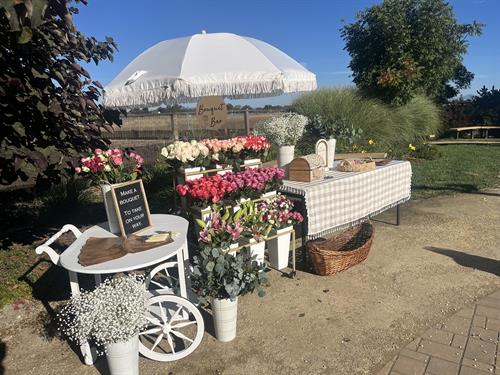 Quinceanera bouquet bar for 50 guests