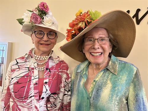 Gallery Image Elslie_and_Diane.JPG