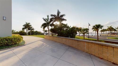 Gallery Image Exterior_Back.jpg