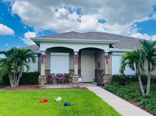 Gallery Image Roll-down_hurricane_shutters_Florida.jpg