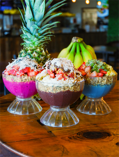 Gallery Image grain-and-berry-acai-pitaya-spirulina-bowls.png