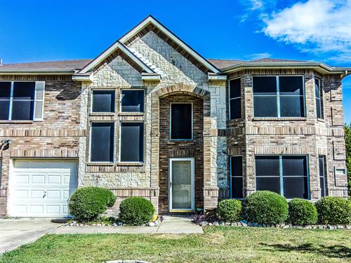 $288K GEORGE UPDATED HOME IN FORNEY! CALL 214-649-2401 FOR INFORMATION!