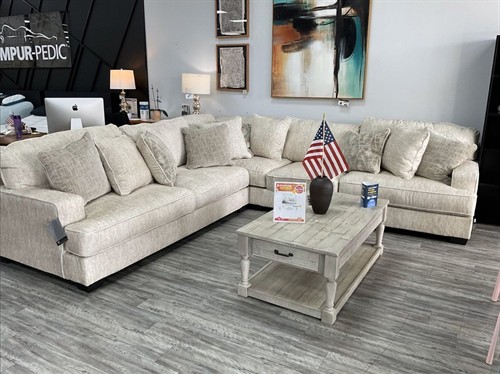 Gallery Image modern_couch.jpg