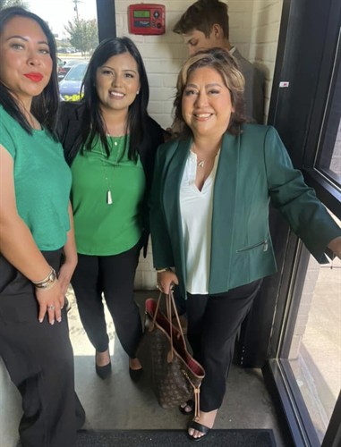 Claudia Medina mi mentora y Adriana chavez.