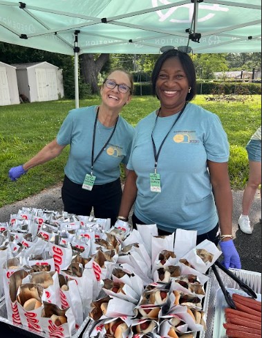 Gallery Image cindyandjoyce.jpg