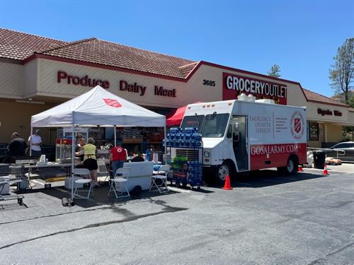 Grocery Outlet Collab Independence from Hunger Food Truck Event July