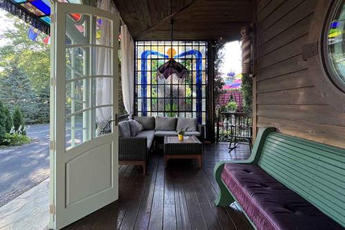 Gallery Image Adeline's_House_of_Cool_porch_front_corner.jpg
