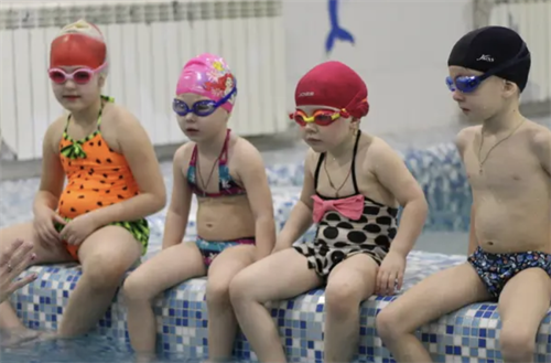 kids swimming classes