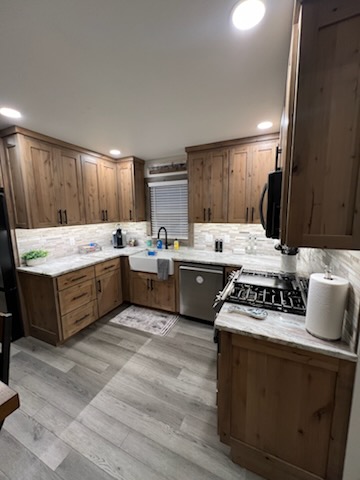 Gallery Image IMG_8755.jpg