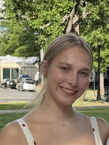 CHLOE HALLAHAN, LCSWA