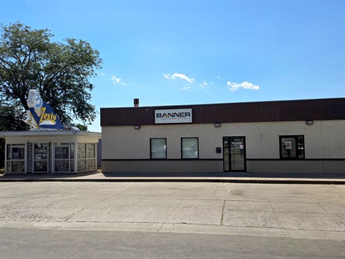 Gallery Image edited_pierre_banner_office.jpg