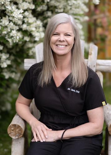 Jennifer Davis DVM