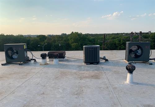 Commercial Rooftop Unit in Red Oak