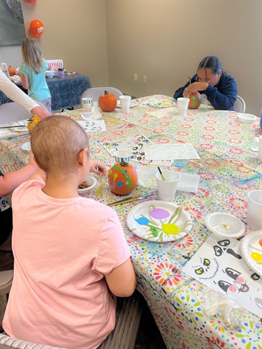 From art therapy to family counseling and school-based support, our Child & Family Programming supports any child impacted by cancer—whether a patient, sibling, or child of someone diagnosed—at any stage of the journey, including times of loss. All programs are offered at no cost to participants, made possible through the generosity of our community.
