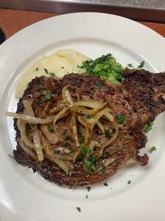 Gallery Image Steak_and_Onions_2.jpg