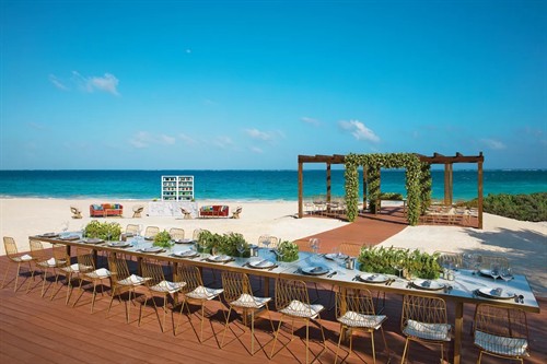Wedding Venue at Dreams Sapphire in Cancun, Mexico.
