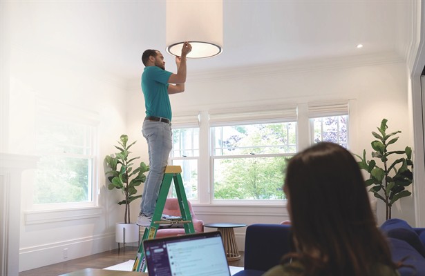 Gallery Image HH_photo-chris-ladder-light.jpg