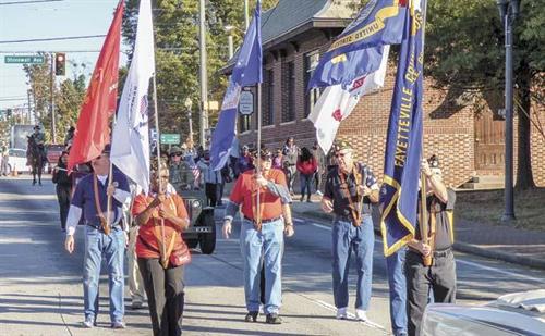 Gallery Image news_110916_fville-vets-parade_color.jpg Gallery Image news_110916_fville-vets-parade_color.jpg