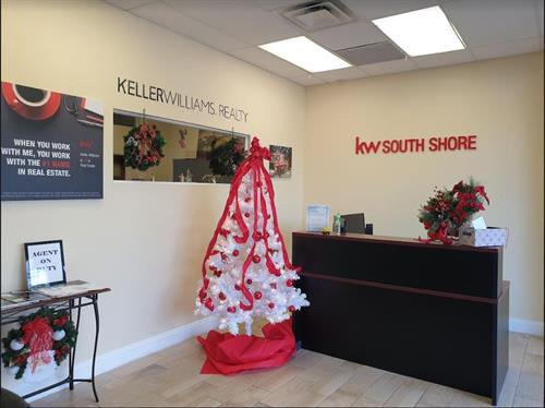 CHRISTMAS AT THE RIVERVIEW OFFICE