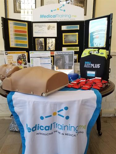 We train industrial safety teams, daycares & healthcare providers, as well as those who just want to learn how to save a life