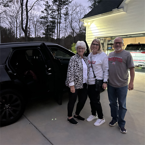 Private transportation for families and small groups, offering safe and dependable door-to-door service.