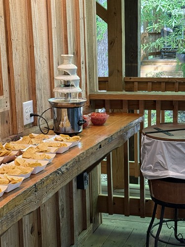 Queso Fountain