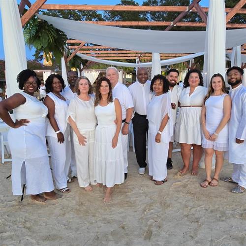 Gallery Image group_photo_2.jpg