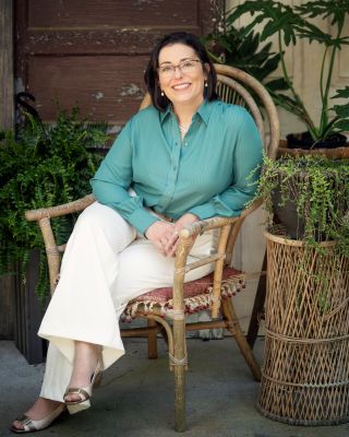 Laura Maniccia, Owner & Design Consultant, Gotcha Covered Newnan Peachtree City