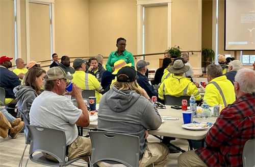 Facilitating team communication in real work environments