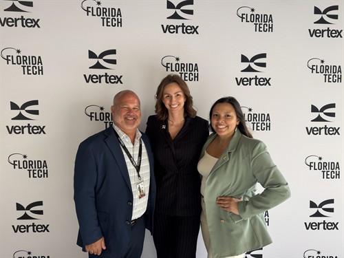 Gallery Image vertex_opening.jpg