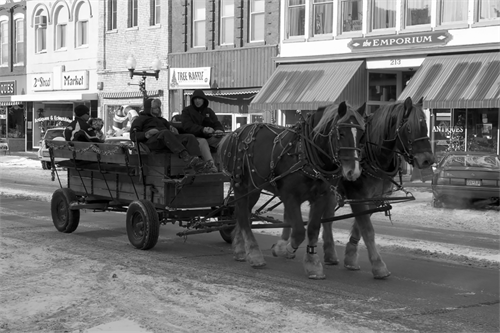 Holiday Hoopla on Small Business Saturday in Downtown Hastings, MN 