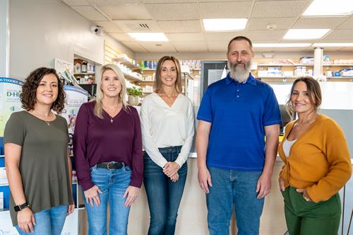 Meet the heart of Freedom Pharmacy! From left to right: Tiffany, Cynthia, Michelle, Brian, and Lacy. This dedicated team brings love, hope, and personalized care to our community every day. We are incredibly grateful for their commitment and the exceptional service they provide!